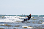 <b>Simon kitesurfar</b><br><br>Tagen 16:24 den 20 juni 2009 av Karl-Petter Åkesson