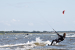 <b>Simon kitesurfar</b><br><br>Tagen 16:28 den 20 juni 2009 av Karl-Petter Åkesson